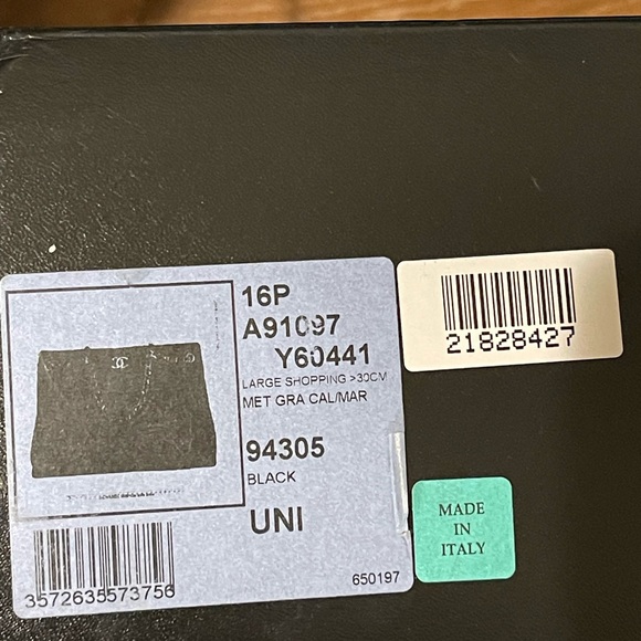 Chanel Caviar Leather Shopping Tote in Black, style 94305 - Picture 11 of 16